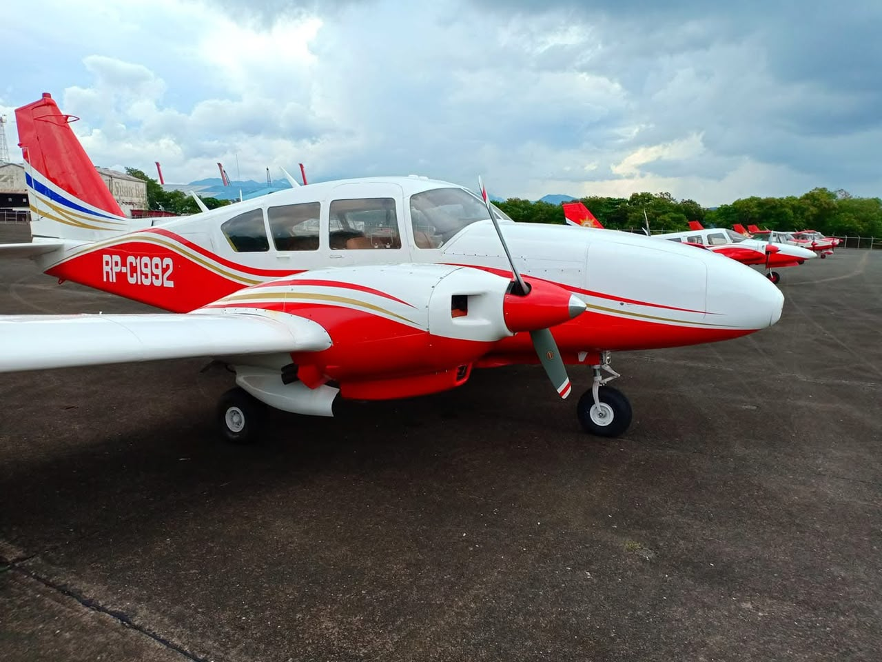 Piper Seneca twin-engine training aircraft